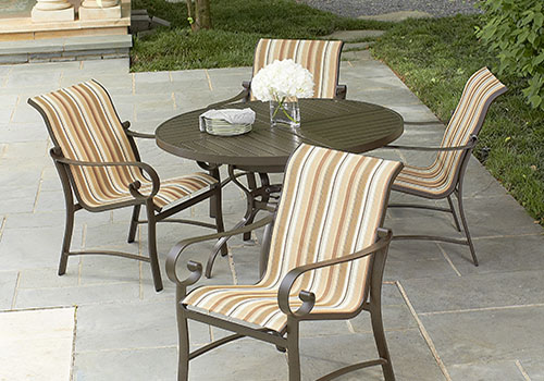 outdoor dining set